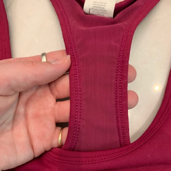 Fabletics - raspberry-colored tank top - Picture 7 of 8